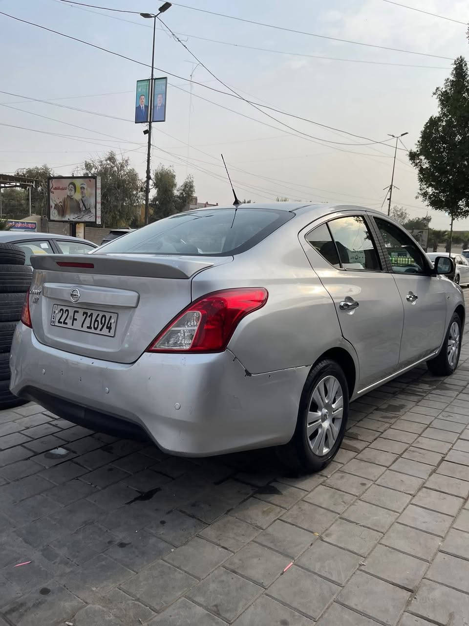 نيسان سني موديل ٢٢ جاهزة محرك كير تبريد صدر خير من الله طخم تاير جديد باسمنا تحويل مباشر بيها صبغ جاملعين خلفية بدون داخل وبارد بدايه جاملغ امامي السعر ١٠٠ وبيها مجال بسيط مكاني بغداد حي اور 
***********
