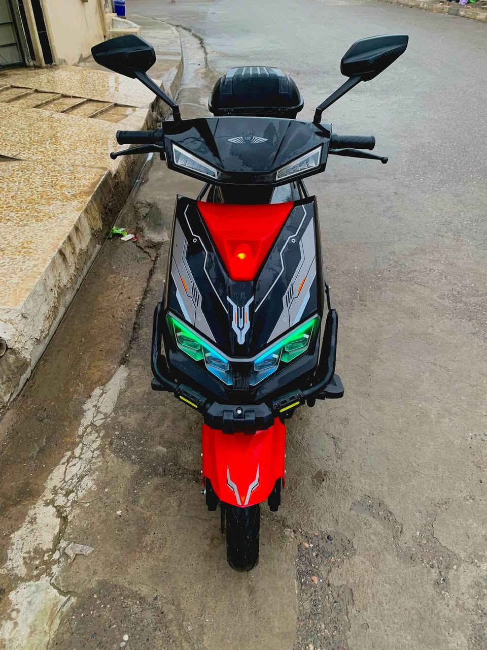 سگنز موديل 2025
الملف 1500

بطاريات 6
سرعه 99 حقيقي 70

سويج وبصمه 

نضيف مستعمل شهر ونص 

السعر 500 وبي مجال 👍🏻

عنواني قرية الكسك يم الصيطره

رقم الهاتف ‏وتساب ‪***********‬‏
