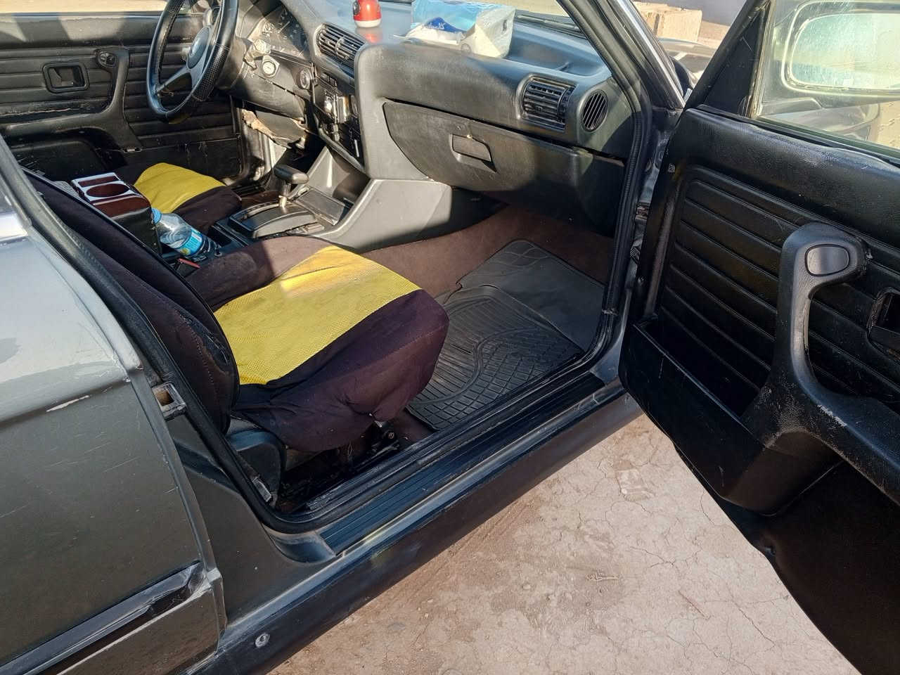 السلام عليكم من رخصة الادمن
بيئم حجم 325 رقم بغداد مشروع وطني  محرك 6مفتح كير مكفولات  تخم تايم صدر كهربائيات شغاله سلايت تنته شغال تبريد كل غراضه موجوده ماعرف شبي  غرفه نظيفه رايدها ب35وبيها مجال مكاني قرب جسر الظلوعيه***********
