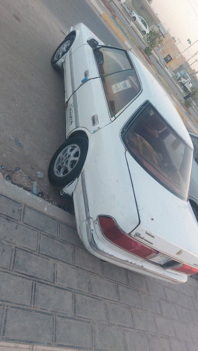 سياره مارك مسطره ب ١٩ ورقة وبيها مجال 
اصوليه شرط مداور للاستفسار 
***********
