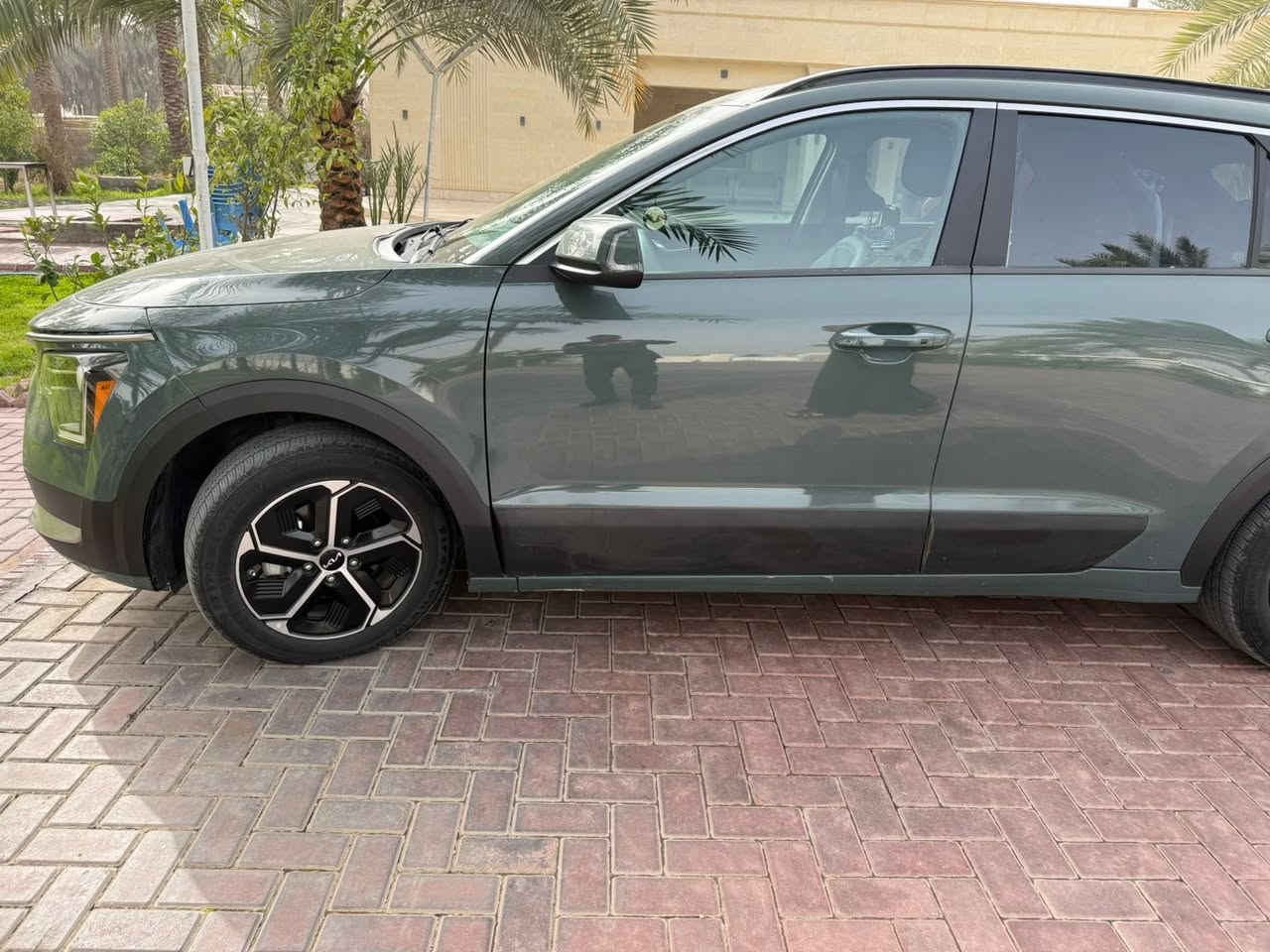 Kia niro ev 2023
لون زيتوني مميز 

وارد امريكي 

الحادث جزء من البنيد موضح بالصورة 

مقاعد مخمل نص جلد 

حساسات امامي خلفي 

كامرا بلادي 

تحكم ستيرن 

كرسي كهرباء 

تدفئة مقاعد

مساعد تجنب التصادم الامامي 

نظام الحفاظ على المسار والسرعه 

السيارة اقتصادية جداً 

رقم بغداد 

السعر 14.800$

*********** واتس اب
