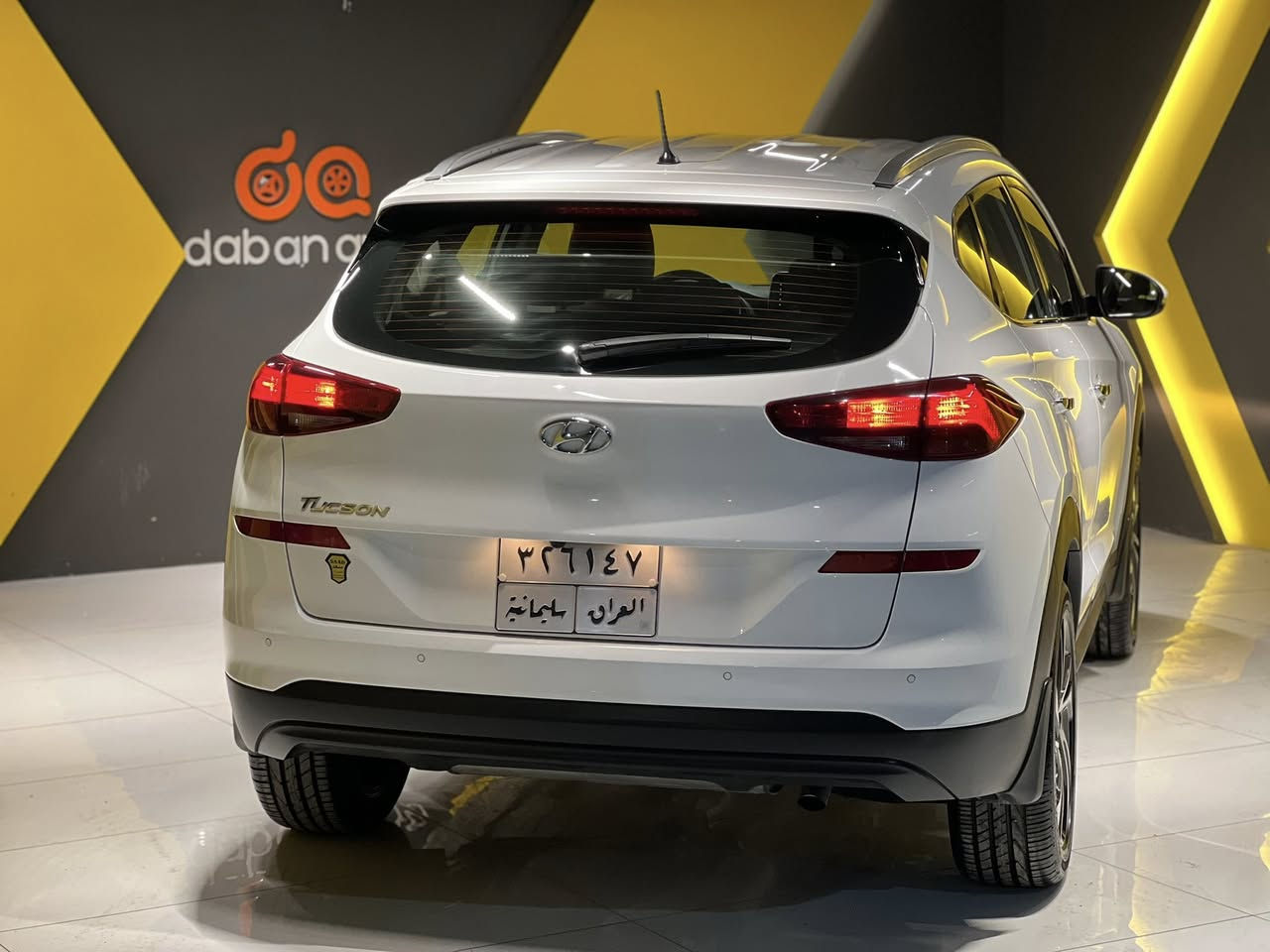 السلام عليكم للبيع توكسون 2020 
معرك 20دوش 
مواصفات لد امامي
 حساسات
بصمه
مرايه شفت
يدات نيكل
كشنات امامي كهرباء 
ماشيه 10الف 
  لايت 5 عدصه 
سياره زيرو 
مكانها السليمانية للاستفسار فقط اتصال ☎️ 
فقط بيع
***********
