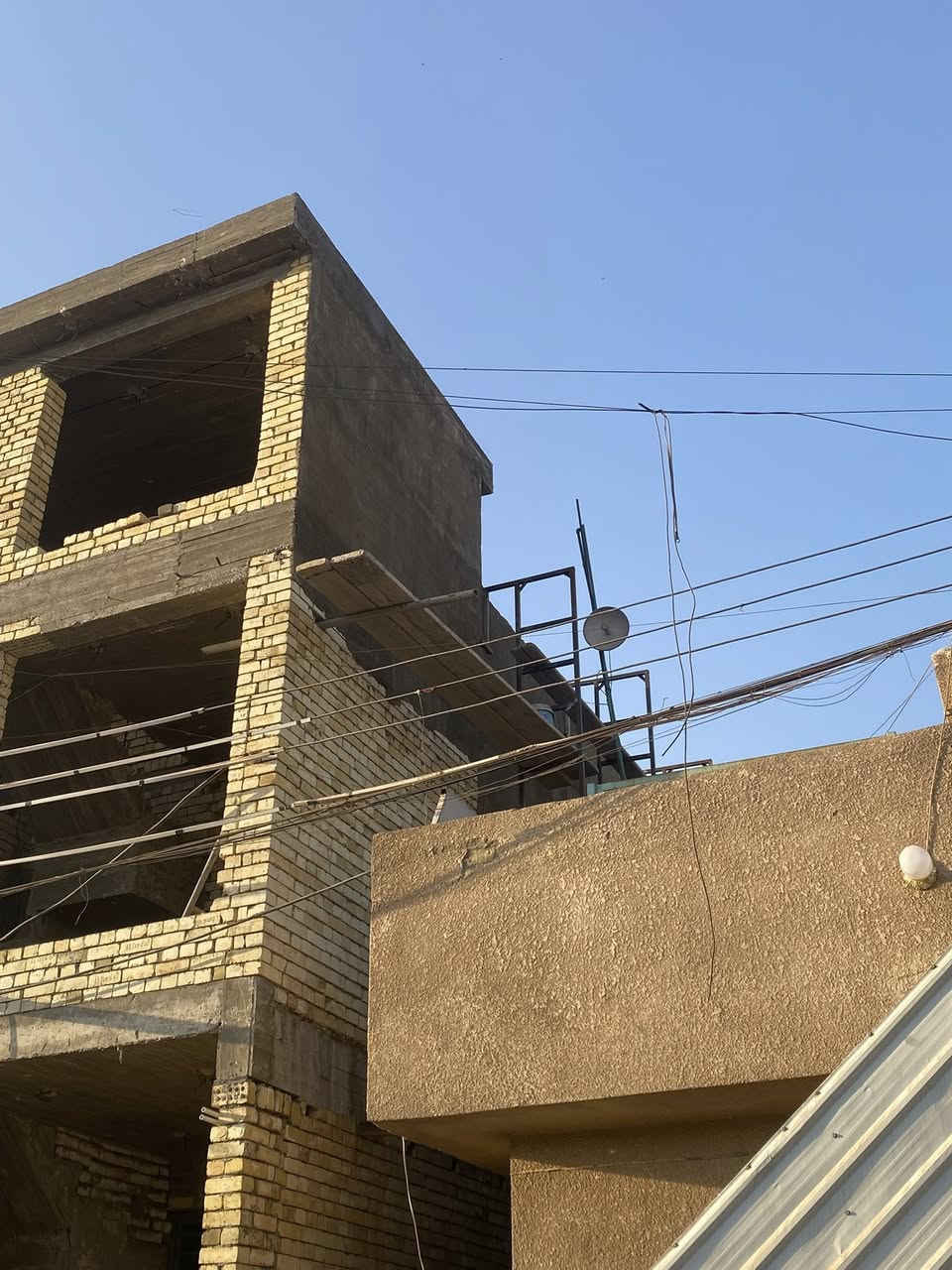 سلام عليكم كادر لبخ  سمنت شغل درجة اولى لبخ سقل جرارة تشميع لبخ مساطر واجهات تطعيم حجر فوم تركي العمل داخل بغداد فقط 
*********** علي الباخ
