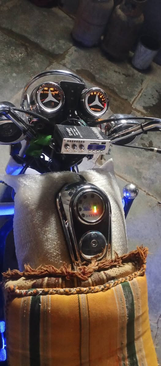 سلام عليكم مرخصت مدير الكروب 
ستوته 2024 جديده اوراق سكنر 
ستوته خير من الله مامفتوحه مكفوله 
بس تفيلس فقط ولباقي كفاله السعر مليونين وربعميه 
المكان ناصريه قضاء الغراف لا تتخل خاص 
رقم الهاتف ***********
