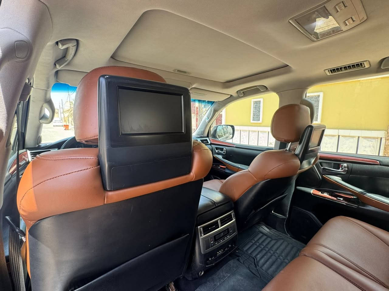 السلام عليكم لكزسlx570 موديل 2012 مكفول لا صبغ ولا تبديل اريد اراوس باحدث وانطي فرق


**إذا كنت صاحب هذا الإعلان وتريد حذفه لأي سبب، رجاءا أرسل رسالة إلى الدعم الفني**