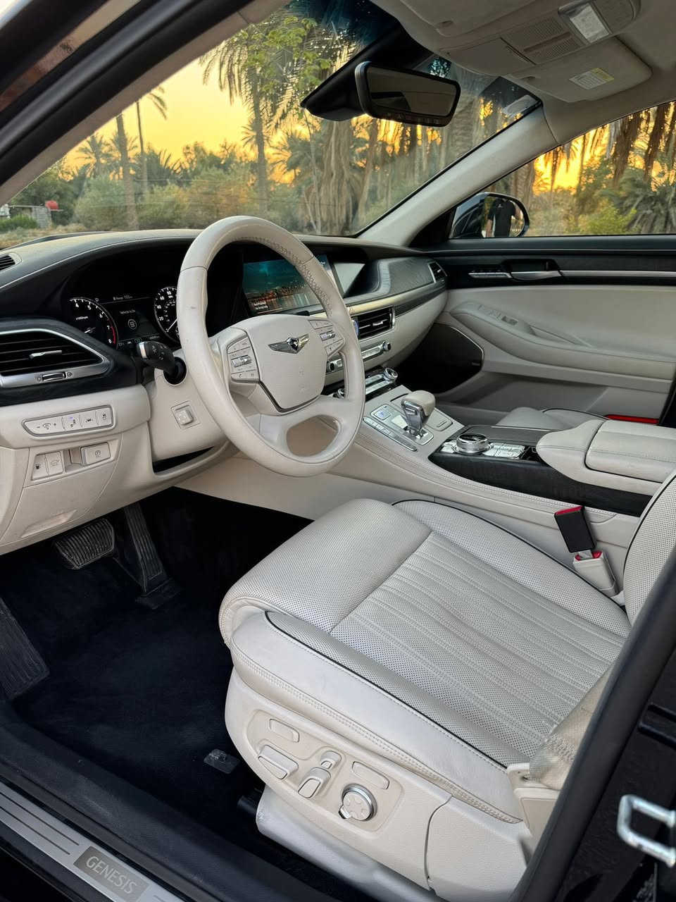 سلام عليكم. جنسز. جي 90. التميت. V8.
مديل 2022 سياره قطعه وحده مبدله نفس لون بدون ايرباك 

 

 صور امريكه بلمنشور 

ماشيه ٤٤ عله مشي امريكه .  

فتحه.  داخل بيجي. شاشات خلفيه 

. قياده ذاتيه 

أربع كامرات. رادار. برب شفط. ميموري خزن. كراسي امامي. 

برده خلفيه. بردات بوب كهرباء. جنطه كهرباء. فور ويل 

حساس امامي. اوتو هولد. داته شو. فرس خلفي كهرباء. 

كراسي خلفيه كهرباء. ميموري كراسي خلفيه. 

كشنات حار بارد. أشاير ترحيب. شاحن لاسلكي. 

السياره فول مواصفات.   اعلن فئه. باسمي تحويل مباشر 

السعر 415 . بيها مجال بسيط.  

للاستفسار ***********
