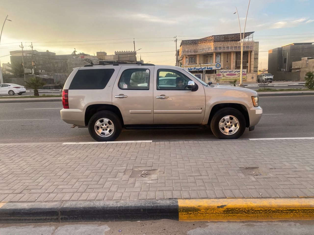 السلام عليكم احبتي تاهو  بترا  2007. رقم بصرة. LT جاهزة محرك كير حداديه تبريد تخم تاير دواخل كله جديد. السيارة بدون حادث بيه مكانات صبغ  تجميل.   تراي ويـ.ـن تحب.  حاضر السعر  159 بيه مجال 
‭0772 428 8882
