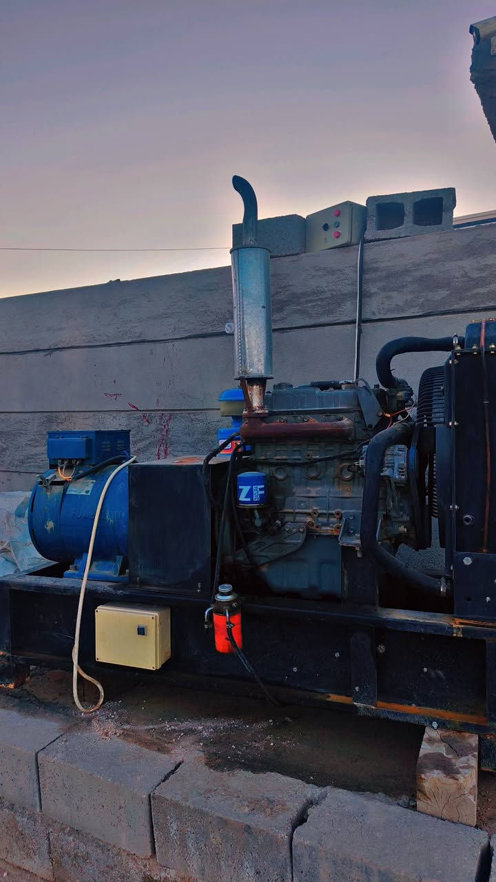 مولده للبيع 
محرك زوزه 4بستم 
30كيفي
محرك مامشتغل شهر 
سعر21وبيه مجال
 ***********
