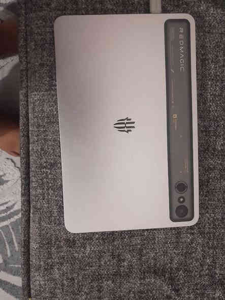 سلام عليكم ريد مجك استره بعده جديد بحالت الضمان مشحون10مرات صار سبوع من اخذته جهاز جكه مابيه جديد بمعنا الكلمه 120فريم ذاكره256 ملحقاته كلهن جدد سعره775وبيه مجال مكان رمادي سجاريه***********
