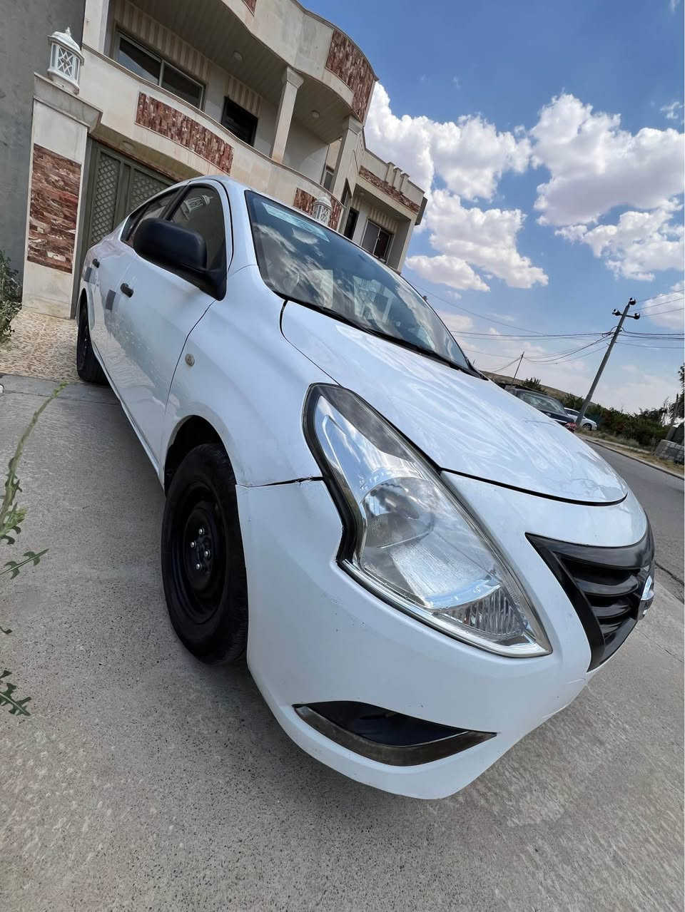 نيسان صني ٢٠١٨ گير عادي جام كهربائي رقم و سنوية جديد محرك و تبريد شرط بيها ٣ قطع  صبغ سعر ٧٢ ورقة *********** عنون قضاء بردرش اكر, نينوى
