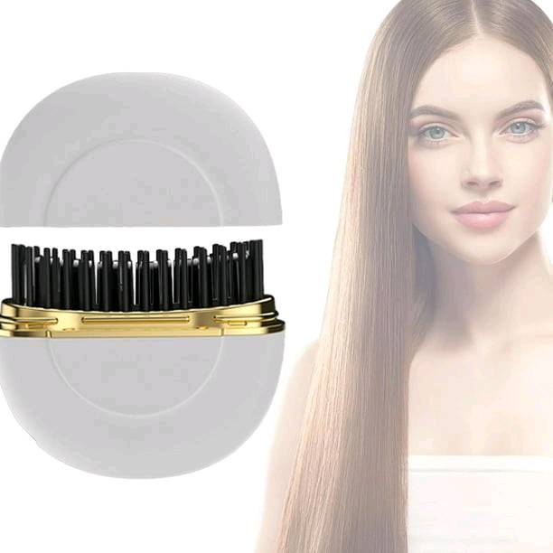 فرشاة تصفيف أو تدليك لفروة الرأس، وتتميز بـ:
خزان سائل: تحتوي على خزان مدمج لوضع الزيوت أو السيروم وتوزيعه مباشرة على الفروة. 
تدليك لطيف: مزودة برؤوس ناعمة (مثل السيليكون) لتنشيط الدورة الدموية وتحفيز نمو الشعر. 
سهولة التنظيف: يمكن غسلها بالماء لتنظيفها بعد الاستخدام. 
تصميم مريح: مصممة لتكون سهلة الإمساك والاستخدام بشكل يومي. 