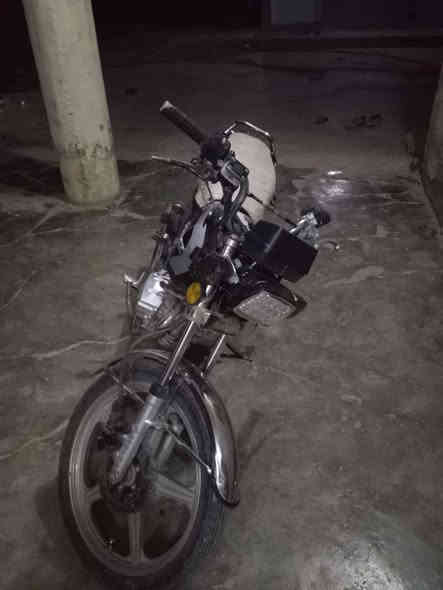 السلام عليكم موطور سافين موديل 21 لبيع محرك معمر باقي شوف العين سعر 350 بي مجال ***********
