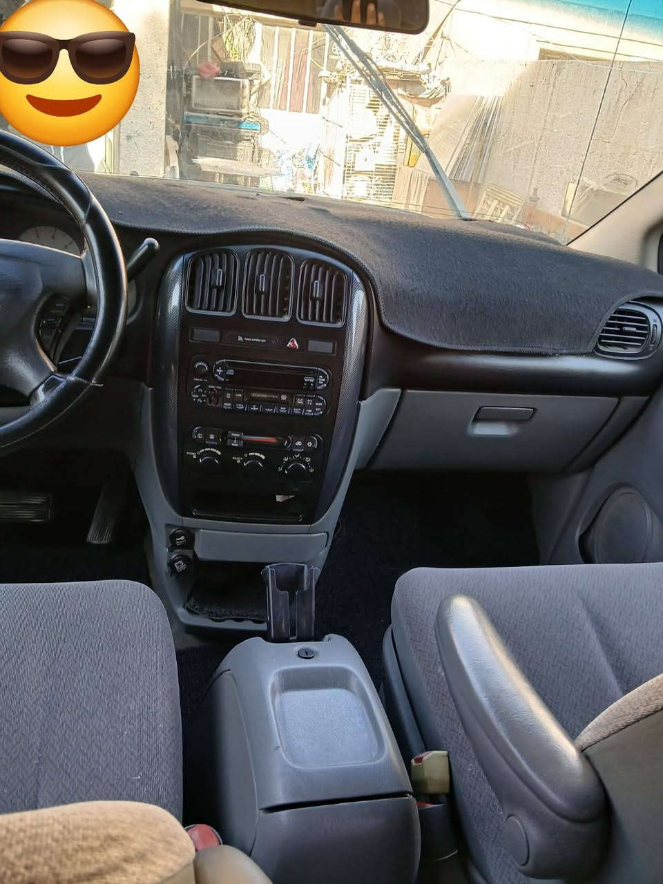 سلام عليكم للبيع دوج كرفان موديل 2007 SXT ماشيه 140 كيلو متر
السعر 95 
 المواصفات 
محرك 3800
فرس وسطي
ابواب كهرباء
كشنات منفصل بلع
ثلاث قطع تبريد 
كشن كهرباء
تحكمات ستيرن
هوك خلفي
غرقه السياره بعدهي شركه جدا نضيفه
السياره جاهزه بالكامل محرك كير صدر تبريد مكفول وجاهز 

ملاحظه السياره جدا نضيفه ومكفوله من الضربه الحادث والصبغ 
( السعر 95 ورقه مناسب  بالنسبه للنضافه والحاله
وملاحظه كلشي اكو بالسوك كلشي بسعره
الاتصال *********** للجادين فقط
مكاني بغداد
