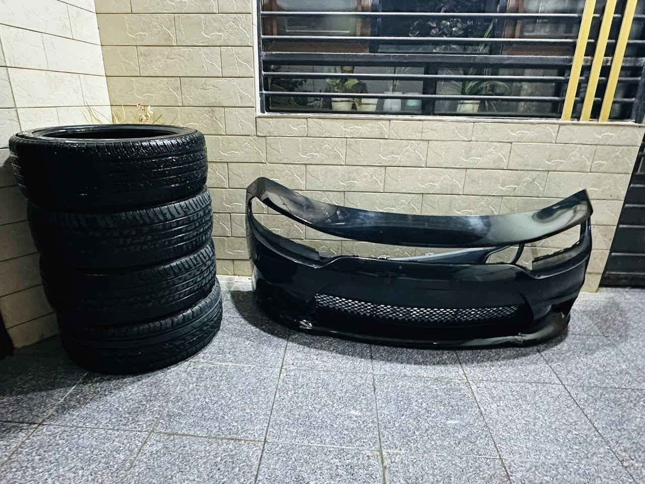 غراض جارجر نظافتهن كلش حلوه
دعاميه اماميه مال SRT 
شباك امامي مال SRT جديد مامستخدم 
شباك امامي مال SXT مستخدم نظافته 100%
لد دعاميه امامي جديد مامستخدم 
دفيوز دعاميه خلفي كندي بلادي اصلي مال سيارتي
تخم تاير حجم 20 245/45 مستخدم نظافته نص عمر 
مكاني نجف 
اي استفسار خاص واني خادم تشلع عيوني وتاخذهن


**إذا كنت صاحب هذا الإعلان وتريد حذفه لأي سبب، رجاءا أرسل رسالة إلى الدعم الفني**