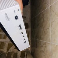 اكس بوكس سيريس S • ذاكرة ٥١٢ جيجا • حالة ممتازة