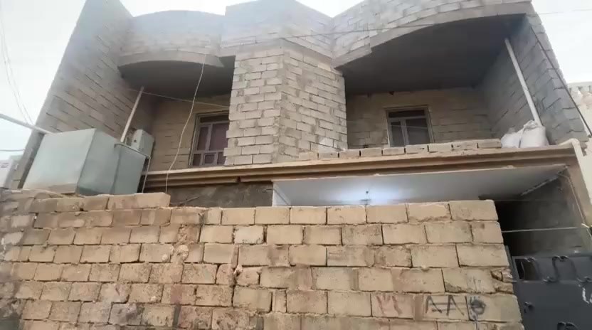 بخيل الي ميصلي علئ النبي
اعلان .. بيت للبيع بسعر مناسب جدا 93 مليون 

البيت طابو صرف تحويل مباشر 
مساحه 150 متر طابقين 

4 غرف نوم 
و استقبال وهول ومطبخ وصحيات عدد2
سطح عدد 2 بلكونه ومناور

البيت مرحلتين البناء 
الطابق الاول 2010 
الطابق الثاني 2025

فرصه لا تعوض 
موقع البيت  التأميم حي 8 شباط 
شارع البيت 5 متر 

تحطيم الاسعار 93 مليون 

اقوه ابو عقار اريد محد ميكدرلي ✌️😎💯

عقارات العبدلي .. 
يتوفر عروض ثانيه بسعار مناسبه جدا
اتصل ***********
