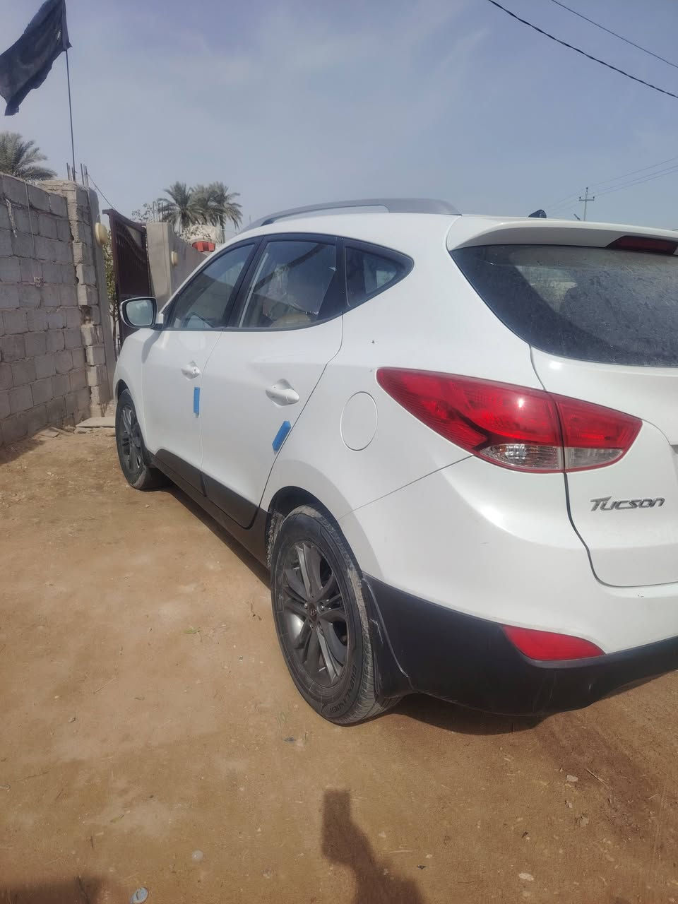 هونداي توسان موديل ٢٠١٥ رقم دولي تحويل او وكاله موجود مكفوله عدا المذكور بالسونار السر النهائي ١٤٠ ورقه مكان السياره كربلاء طوريج لاتصال ***********
