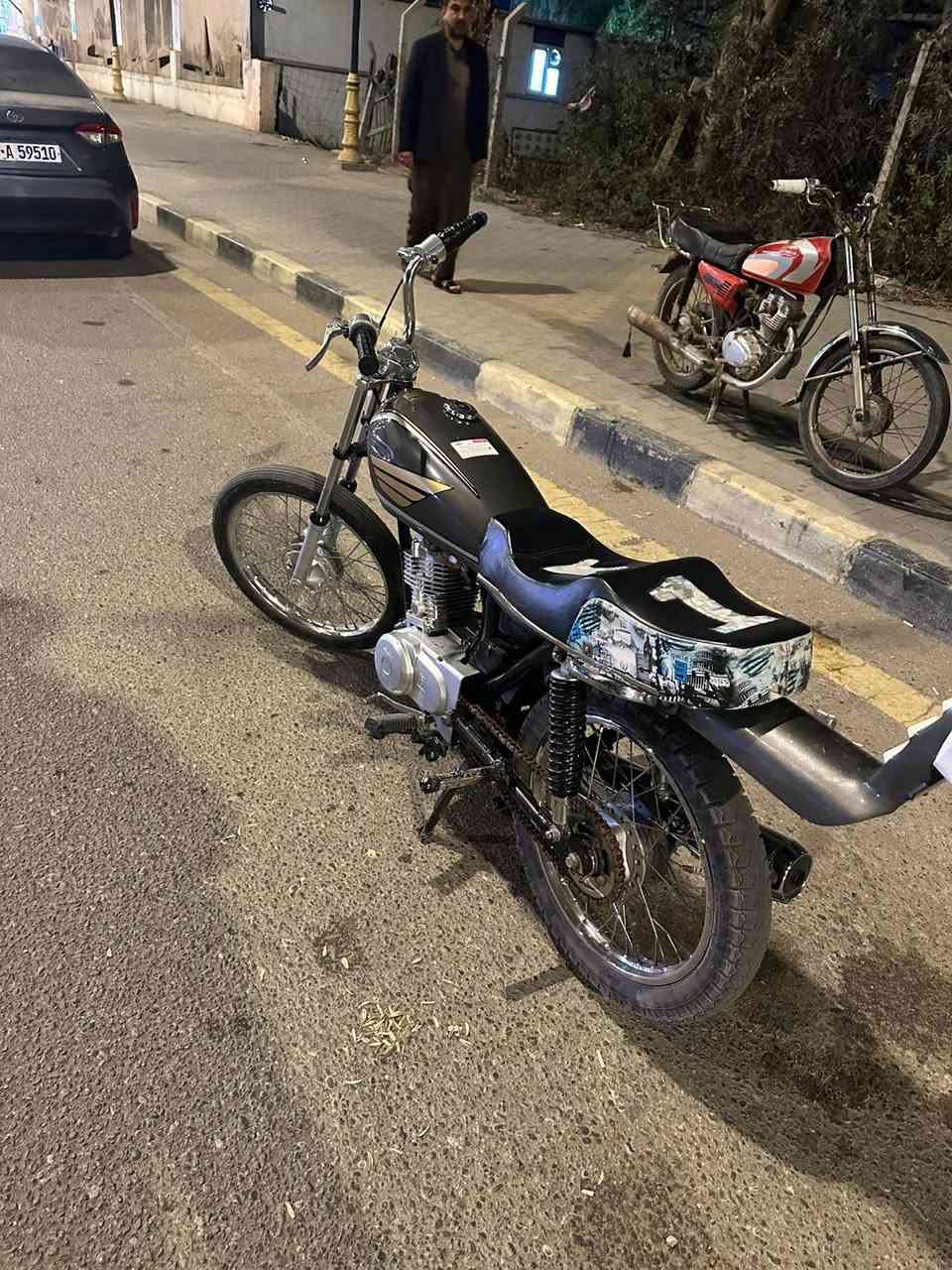 السلام عليكم شباب دراجه نامه بدون اوراق للبيع المكان العماره السعر خاص رقم بي واتساب 
***********
