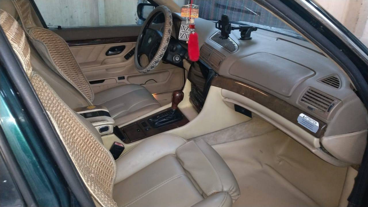 كاسحه٧٤٠ للبيع موديل ١٩٩٥رقم بغداد بسمي سعر ٦٥رقم الهاتف ***********.
