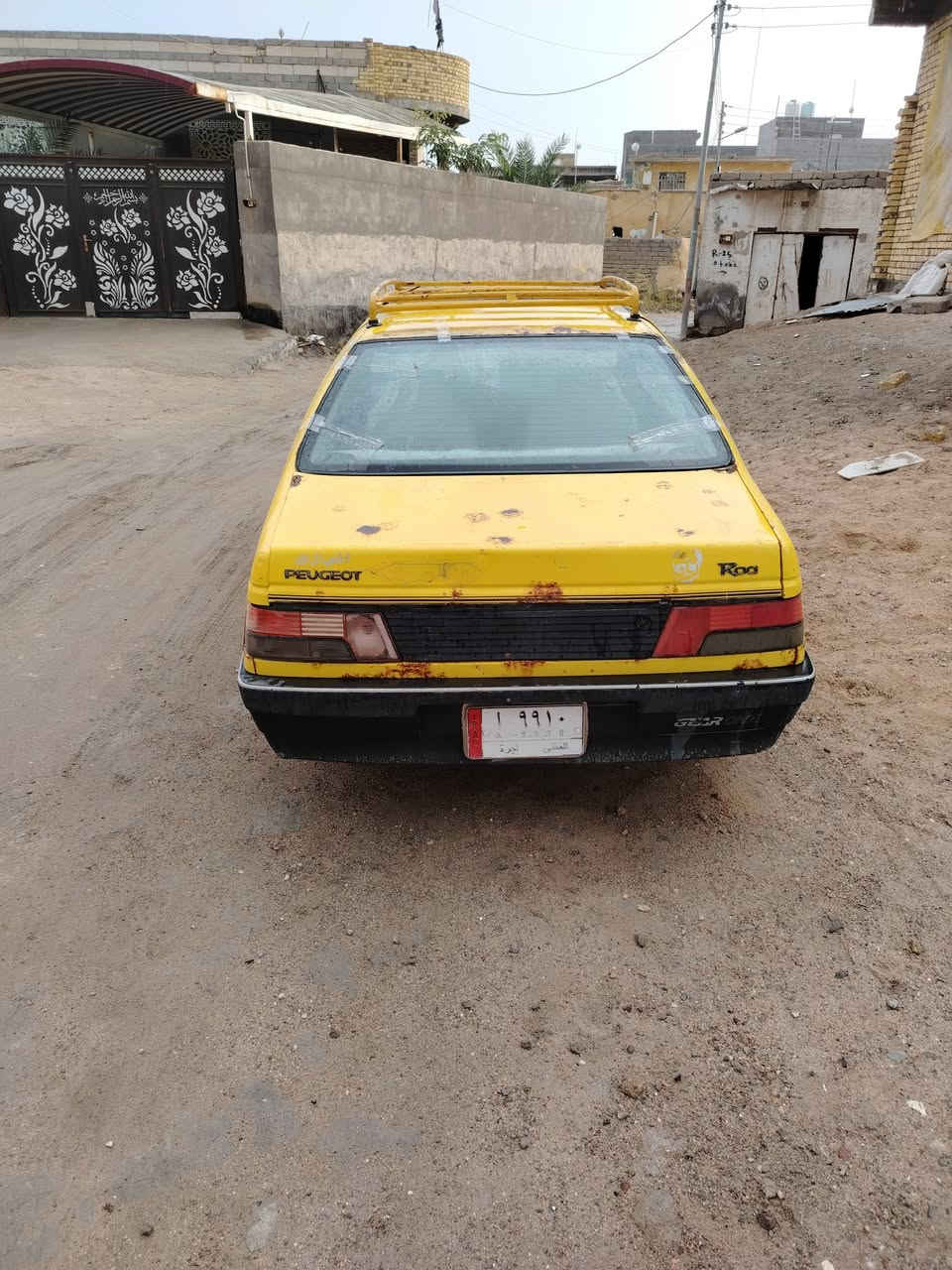 بيجو روعه سياره سعره 10وبيهه مجال ابو وكالي يمي مكيني وكير بلديه ما بيهن اي شي حدادي حلوه مكان البصره قضاء المدينه وشريه تصل عل رقم *********** 
مكلف بل نشر
