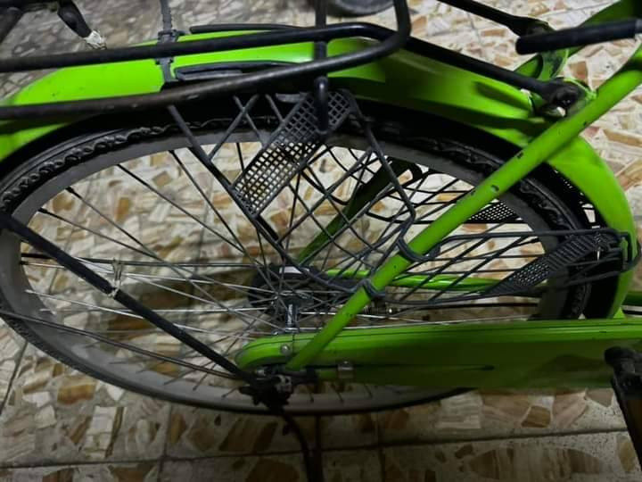 السلام عليكم بيسكل بناتي
لون اخضر  نضيف  بس تاركه  ونقص
جوب خلفي فقط  مكان بغداد حي اور 
السعر 100 وبي مجال للشرايه 
***********
