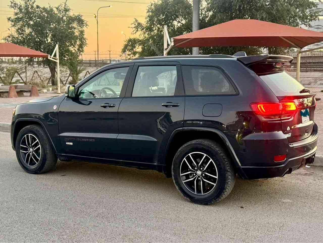 للبيع او مراوس
 
جيب كراند شيروكي - ترايل هوك - موديل 2018
رقم بغداد 

فوول للأخير اعلى مواصفات 
‏4x4 فور ويل 
1- جگات
2- فتحه فول
3- رادار + جانبي + خلفي
4- اوتو بارك ( نظام اصطفاف ذاتي ) 
5- اوتو بريك ( مانع تصادم امامي + خلفي )   
6- قياده ذاتيه 
7- تحديد مسار 
8- نقطه عمياء
9- دخول ذكي
10- هيترات بالمري والجامه الخلفيه
11- مرايا متحسسه للضوء الجانبية والخلفية 
12- حساسات امامي + خلفي 
13- ماوس اربع وضعيات
14- نظام ( start/stop - ايكو - سبورت ) 
15- كشنات جلد كنتاره 
16- كشنات كهرباء 
17- كشنات تدفئه + تبريد 
18- كشنات خزن 3 وضعيات
19- كشنات ترحيب 
20- ستيرن تدفئه
21- ستيرن كهرباء 
22- تحكم ستيرن جهتين  
23- شفتات ستيرن 
24- جنطه كهرباء
25- تشغيل عن بعد 
26- سستم صوت alpain
وبعد بيها هواي شغلات كلشي ببالك موجود 

مبدل عدسات زنون عالي ناصي اصلي

حادثها جاملغ وبنيد 
مكفوله الدواخل مالته  

عليها ادامه كامله من منضومة بانزين ومحرك 
السعر 245
اي نقص مابيه 
 ***********اتصال او واتساب بغداد, العراق
