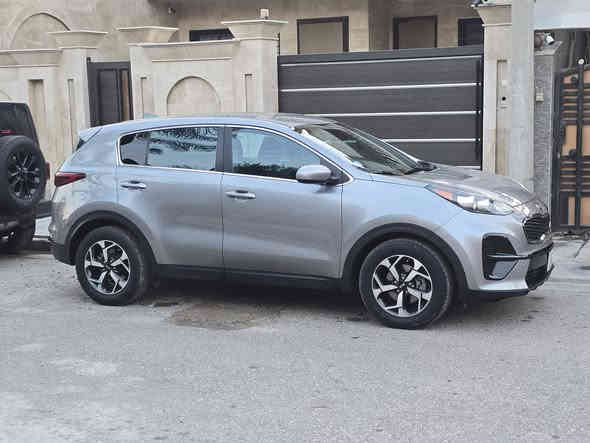 سبورتج 2021  وارد امريكي كلين تايتل 

بدون حادث ولا غرق سونار و تقرير مال امريكا موجود

 مواصفاتها 
 شاشة كبيرة 
تحكمات ستيرن 
تحديد مسار 

السيارة جديدة و بدون نقص مكانهة بغداد حي الاطباء بلجهاد قرب خدمي شارع المطار 

السعر 183 وبيهة مجال بسيط حك الجيه 

للتواصل ***********
