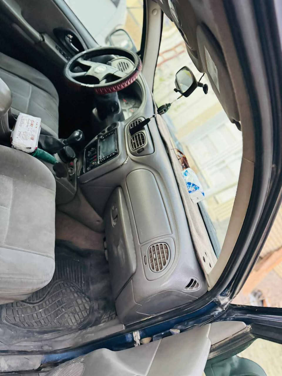 شوڤرليت بلايزر 
موديل 2005
هزة قبل شهر لسنة 2027 
سنوية لحد 2031 
 مكان السيارة بغداد
مصبوغة حزام جمالية 
گير ومحرك جديد 
تخم تاير جديد
صدر جديد 
السيارة خير من الله مابيها اي نقص 
السيارة بأسمي تحويل مباشر 
السعر 90 ورقة وبيها مجال بسيط
***********
*********** Colombo, Sri Lanka
