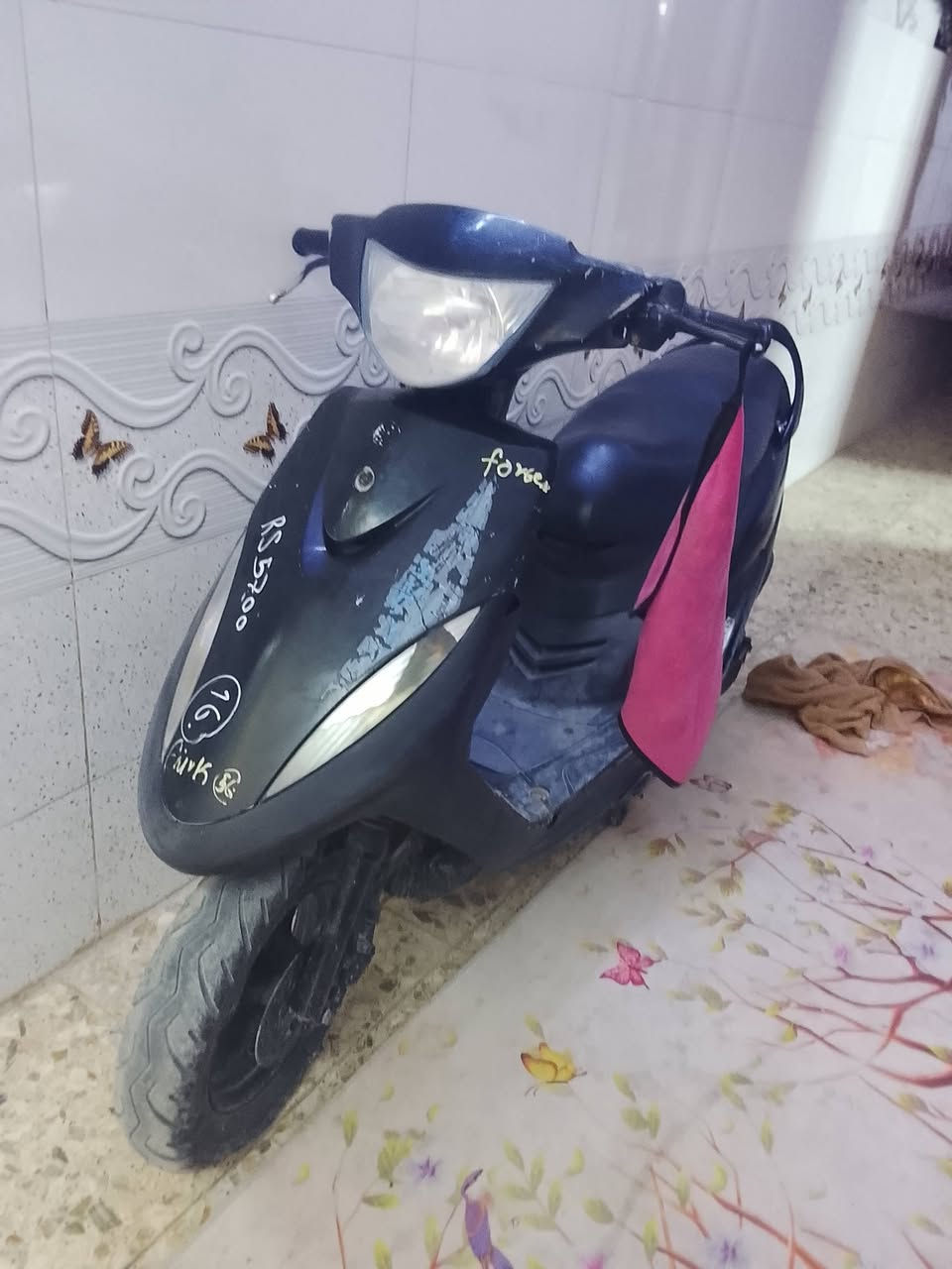 دراجة ماكس عدلة كاملة نقص مابيهاشغل وتروح نص نكرة وهند واحد تشتغل ماكينة مامفتوحة كابريتر بلاد مالهة
525 سعر مناسب وبيهامجال وتدللون


**إذا كنت صاحب هذا الإعلان وتريد حذفه لأي سبب، رجاءا أرسل رسالة إلى الدعم الفني**