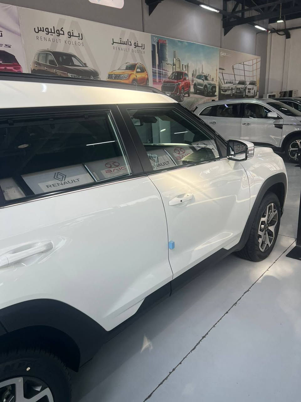 (تم تنزيل السعر بسبب الظروف) 

جديدة بوضع الزيرو.. 

««كوري الصنع»»       KGM
 سياره توريس زيرو موديل 2024 فول
 
اهم المواصفات: 
1فتحه
2بصمه ترحيب عن بعد
3رادارات
4كامره خلفيه HD
5حساسات خلفيه اماميه جوانب
6جنطه كهربائيه
7كشنات كهربائيه تبريد تدفئه السائق والركاب
8منضومه LED كامله
9شاشات عرض وتحكم اثنين بحجم كبير
10مرأه جانبيه قابله لطي
11محرك تيربوا
12مثبت سرعه 
13مثبت مسار
14سايد بريك بصمه
15تحكمات استيرن جانبين وتدفئه تبريد
16 الوان داخليه اناره غرفه العجله
17مقاعد جلد فاخره
18 عرض نسبه الاطارت بالشاشه
19شاشه اعطال كامله

    (ضمان مكينه وگير وكهربائيات) 

 حره بدون رقم تترقم اي محافضه..

السعر ٢٣٠ وبيه مجال وترهم مراوس.. 

مكان السيارة : النجف

رقم صاحب السيارة ***********
