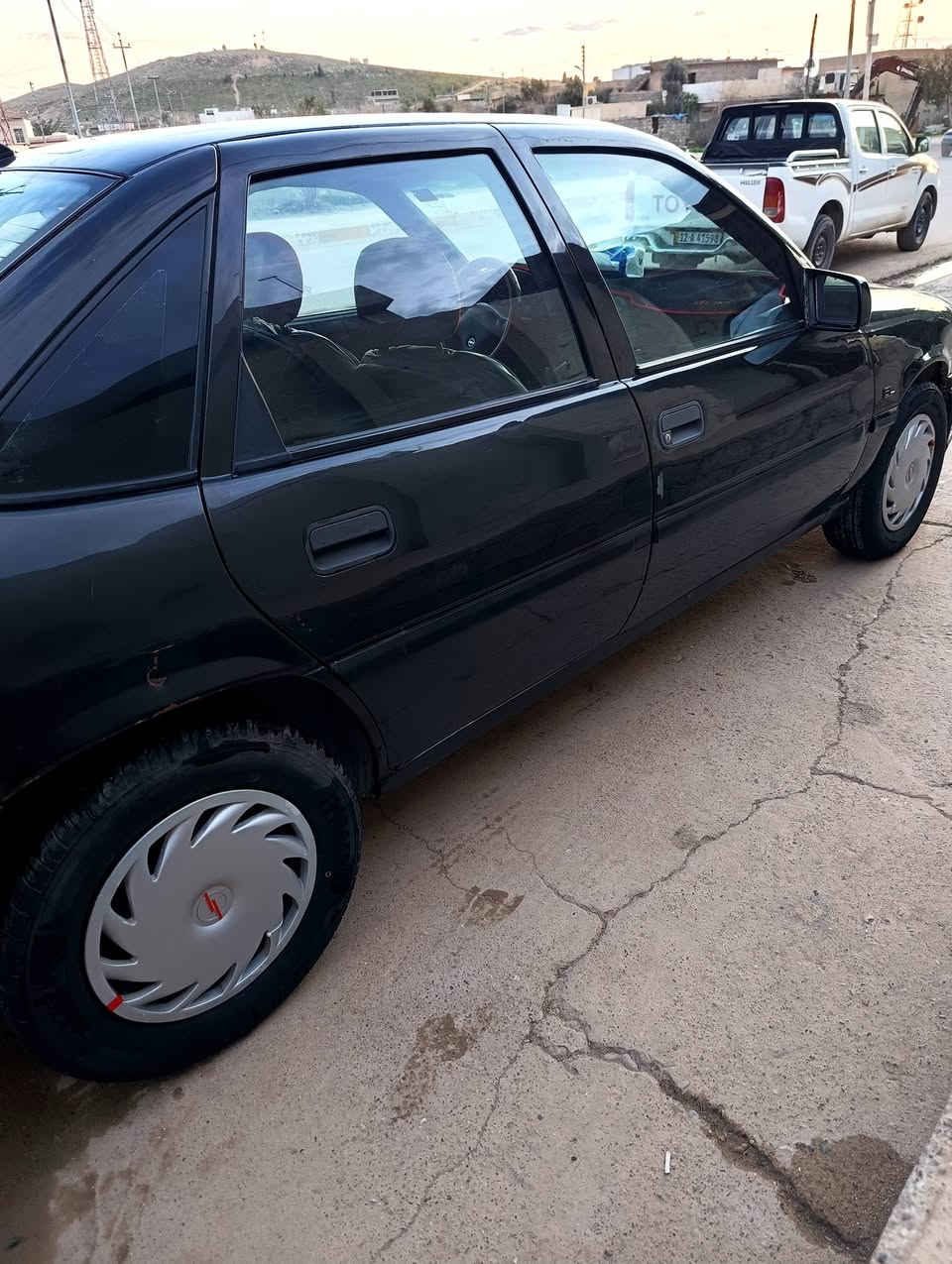 سلام عليكم 
اوبل فكترا موديل 91 حجم 18
رقم نينوى مسطرة هزة جديد
سنوية جديدة 2031 يسقط
شرط تحويل 
المحرك والكير شرط 
طخم تواير جدد
 باتري جديد 
الطخم والدبلات جدد
تدفئة شغالة 
سيارة مصبوغه جمالية
السعر 45 
للاستفسار الخاص مفتوح 
***********
