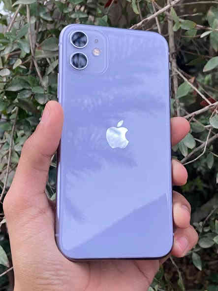 سلام عليكم للبيع ايفون 11 عادي ذاكره 128 بطارية 90 
مبدل شاشة فقط اصليه شركه فيس ايدي شغال الجهاز مال بيت نضيف كلش والكسر الي بالتصوير هاذ لزكه حمايه تجي وتشلع الزكه بيدك وتشوف الشاشة الجهاز نضيف بشكل 
السعر 300 الف
 الاتصال *********** العنوان بغداد البلديات
