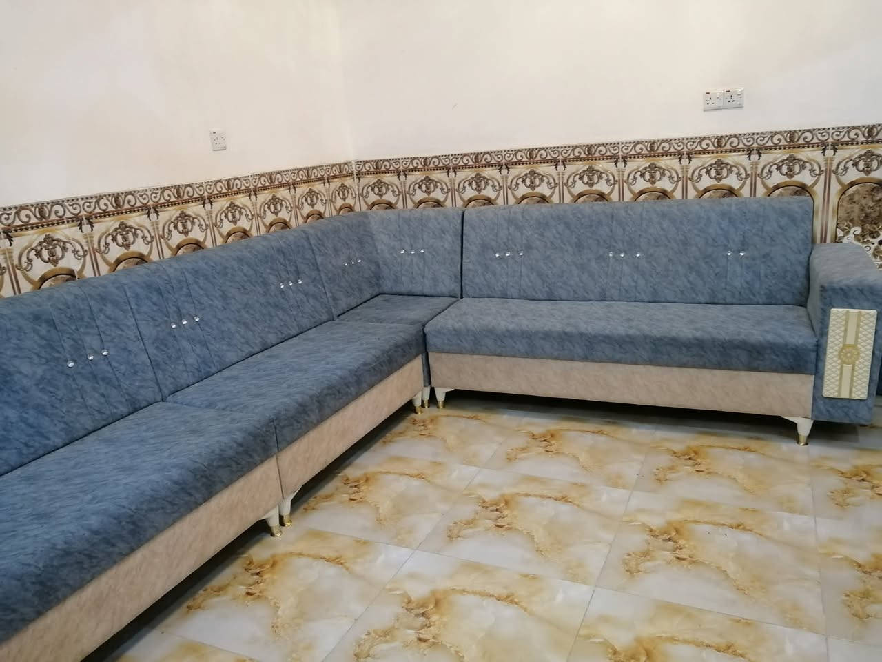 ديوان تسكام للبيع


**إذا كنت صاحب هذا الإعلان وتريد حذفه لأي سبب، رجاءا أرسل رسالة إلى الدعم الفني**