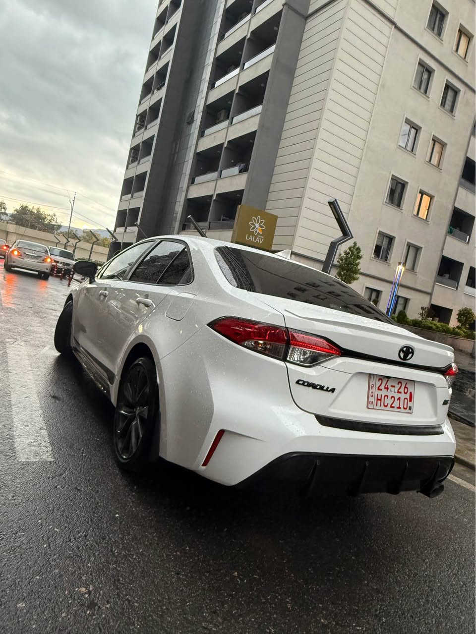 Toyota corolla 24// SE
فقط نص بوند صبغ 
بدون دواخل 
ماشية قليل 
شرط الرقم والفحص 
رصعات قليلة معدلة عالبارد
بصمة وهيتر وكشن كهربائي وحساسات بالمري 
للاتصال ***********
سعر 156 ومجال قليل دهوك, العراق
