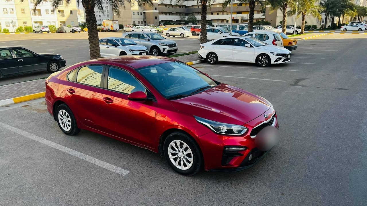 بسعر مناسب جداً
السلام عليكم‏  *********** ‏ 
سيراتو خليجي ٢٠٢٠ كفاله عامه بيهه بارد بسيط 
جدا الجاملق الأمامي كد شبر وجاملق خلفي شبر
بارد ماشيه 96 ألف كيلو مكان السياره بغداد المدائن
قرب مجمع بسمايه السكني ملاحظه السياره جاهزه من كلشي وع وظع الشركه مابيهه أي نقص السعر 133 قفل بدون عمله الشراي يتصل
