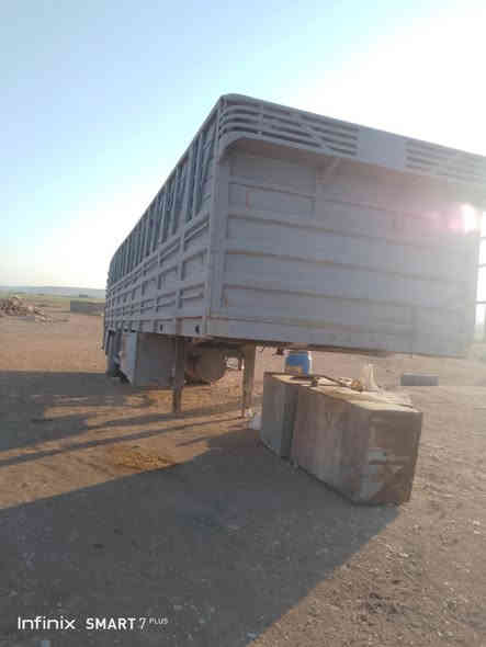 سلام عليكم للبيع عربانه جناب مكان انبار القائم الستفسار رقم ***********
