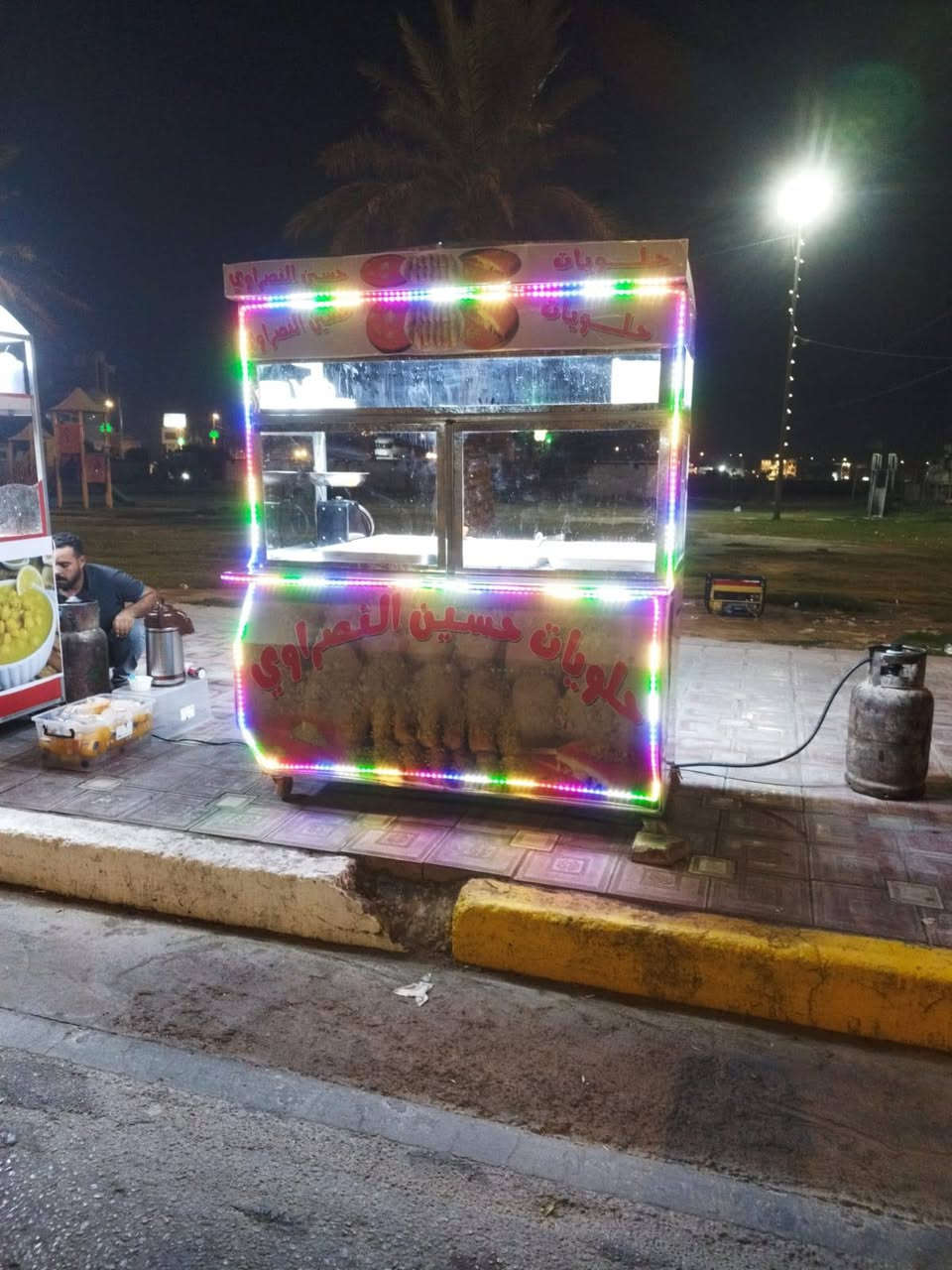 عربانة للبيع 
بل اصل مكينة همربكر 
ومال فلافل 
ومال كبة 
ني حولة مال حلويات 
مكاني شارع سناتر 
سعر 350
*********** كربلاء, العراق
