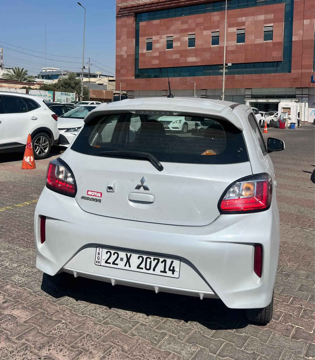 MITSUBISHI MIRAGE Hatchback 2023
  سعر بلاش 93$🔥🔥🔥
رەنگ: سمۆکی
مواسەفات: سوکان ڤۆلیوم و تبرید لەمس و تحدید سرعه شاشە گەورە و کامیرە و کارپلەی
موديل :2023
مەکینە :  1.2 لیتر  3 سلندر
وارد : امريكي : 69000 KM
پارچە : ١ پارچە و نیو هەیە لای سەکن چاملخ و نیو دەرگا ئەمن بە ٢ پارچە دەیدەم
بۆ زانیاری زیاتر پەیوەندی بکەن بەو ژمارەیە: *********** أربيل, العراق

