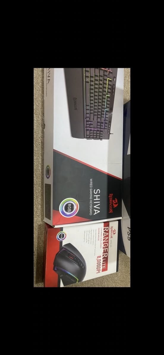 السلام عليكم
‎شاشه كيمنك  ‏MSI Modern MD342CQ

دقة UWQHD (3440×1440)
معدل تحديث 120Hz
شاشة منحنية انحناء 1800 
سماعات مدمجة
تدعم KVM
34 بوصه

كيبورد ألعاب Redragon SHIVA RGB
إضاءة RGB
مخصص للألعاب + مسند يد
أزرار ماكرو

ماوس ألعاب Redragon Ranger Lite
  8000 DPI
إضاءة RGB

شباب كل هذني الغراض الشاشه والماوس والكيبورد  مشتريهن قبل شهرين ب تاريخ 2026/1/6 مع الكراتين الوصولات والضمان سنه لكل قطعه بيهن من شركه (الإتيان) الي صايره ب شارع الصناعه ما مستعملهن ابد بحدود الاسبوع شاشه ماخذها ب 530 وكيبورد وماوس ب 80 بس مستعجل على بيعتهن

سعر الشاشه 340,000 

سعر الكيبورد والماوس 55,000

مكاني بغداد


**إذا كنت صاحب هذا الإعلان وتريد حذفه لأي سبب، رجاءا أرسل رسالة إلى الدعم الفني**