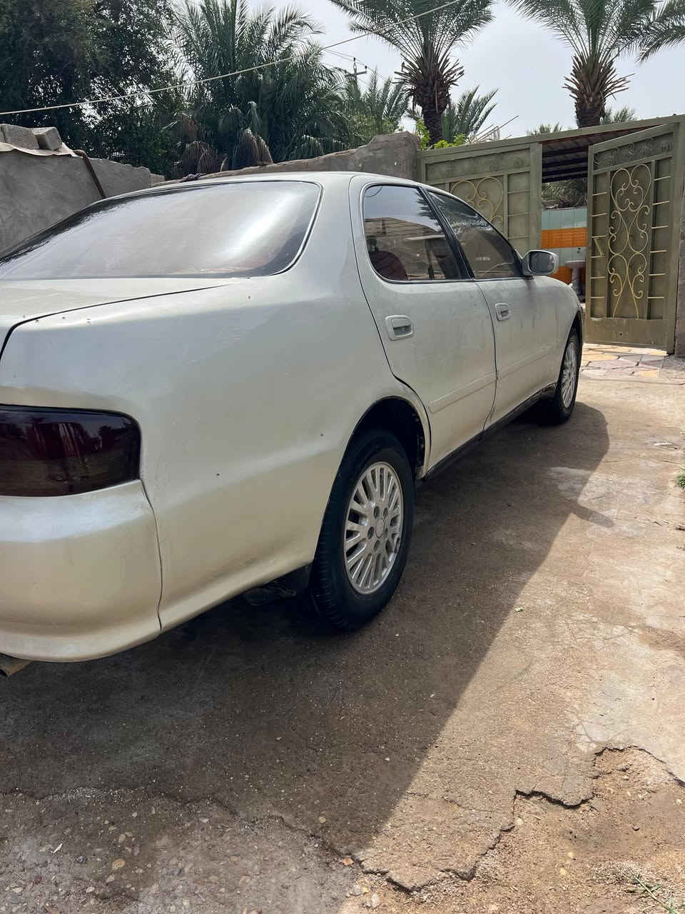 كرستا للبيع مكفوله من كص ونقل جثه ومن ضربه قويه مكينه وكير جدد مكينه ونجي راعيه يمي  يريد مداور سعرها 60 وبيه مجال ***********
