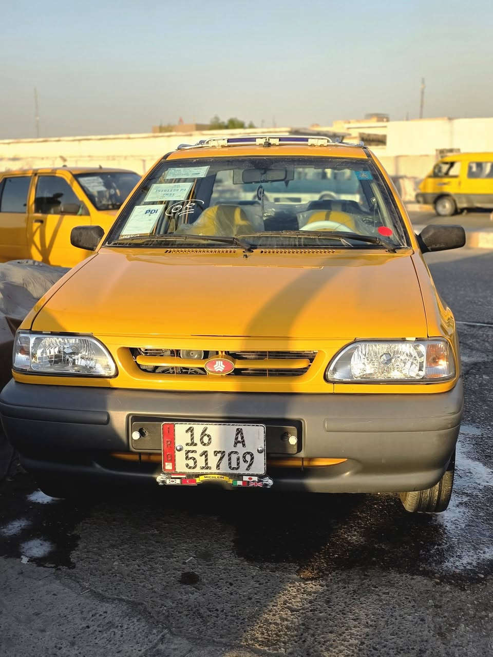 سلام عليكم سايبه مديل ٢٥ غاز بانزين
السياره جاهزه كير مكينه حداديه تخم تاير تبريد ثلج يعني جاهزه عله اخر حبايه مابيه غير بس الي مأشر علي بلصوره بارد فقط  السوبايه مو وياه مكلف بلنشر مكان مركز  ديوانيه السعر ب ٧٢ وبيه مجال حك الجيه  رقم تلفون ***********
