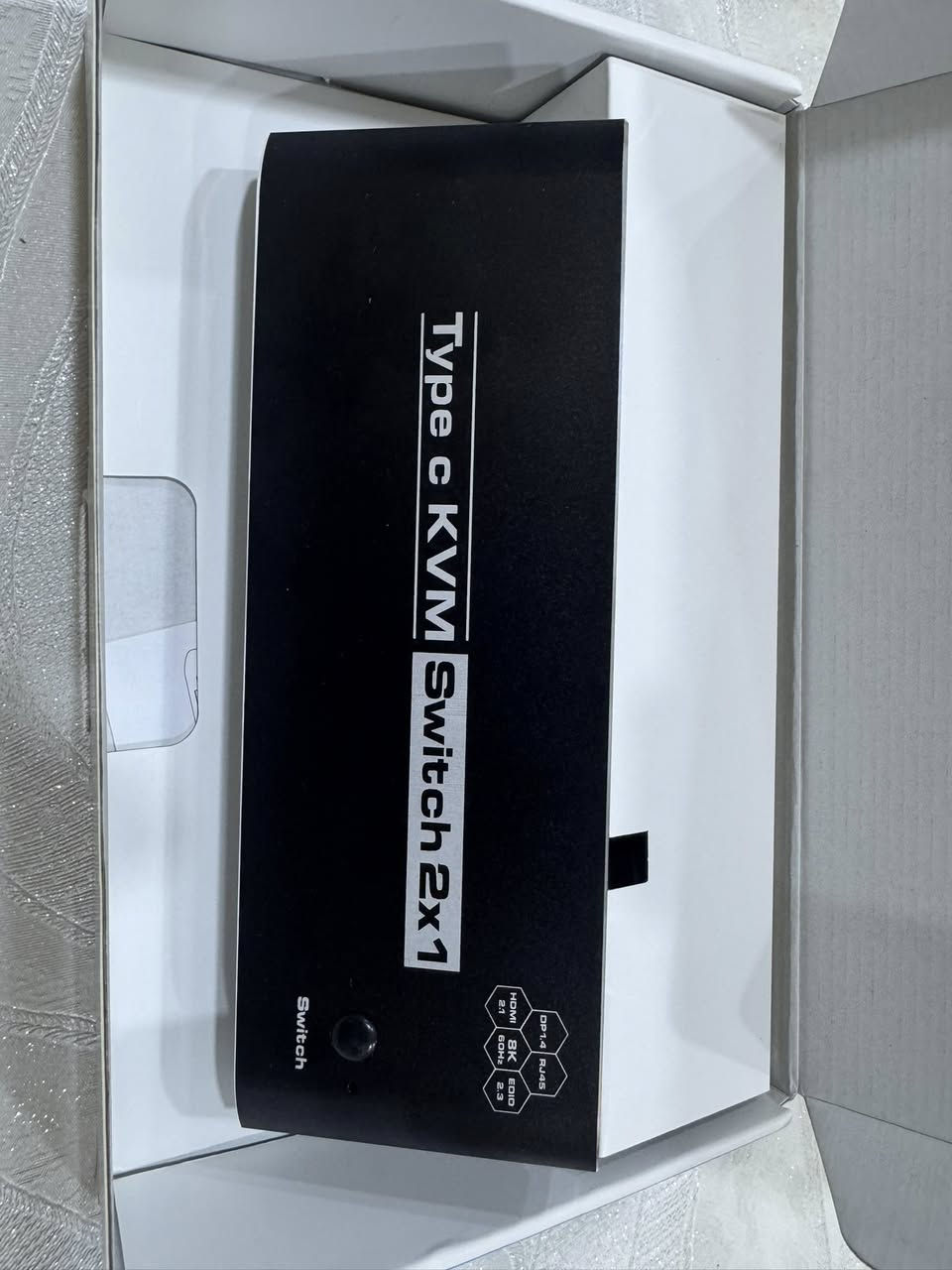 مفتاح KVM ثنائي في واحد بدقة 8K بمنفذ USB-C، يتيح لجهازَي كمبيوتر مشاركة شاشتين مع 7 أجهزة USB 2.0، يدعم الشحن السريع PD، وMST، ومنفذ صوت 3.5 ملم، ومنفذ شبكة RJ45، متوافق مع Thunderbolt 3/4، يدعم دقة 4K بمعدل 120 هرتز، و1080P بمعدل 240 هرتز.

اكتب سعر وبالعافية


**إذا كنت صاحب هذا الإعلان وتريد حذفه لأي سبب، رجاءا أرسل رسالة إلى الدعم الفني**