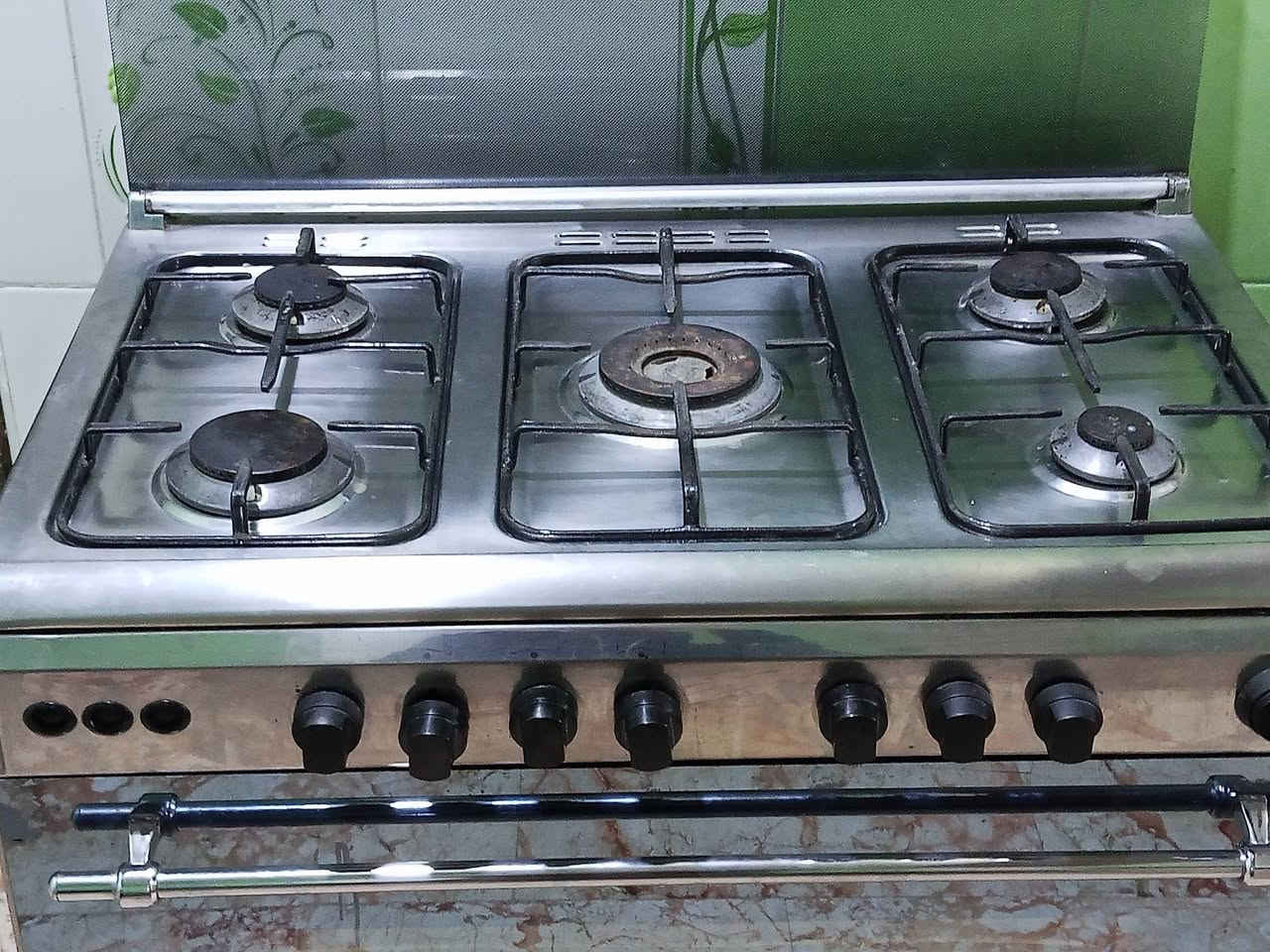 طباخ للبيع
سعر 200وبي مجال مكان الرمادي حي العادل ***********
