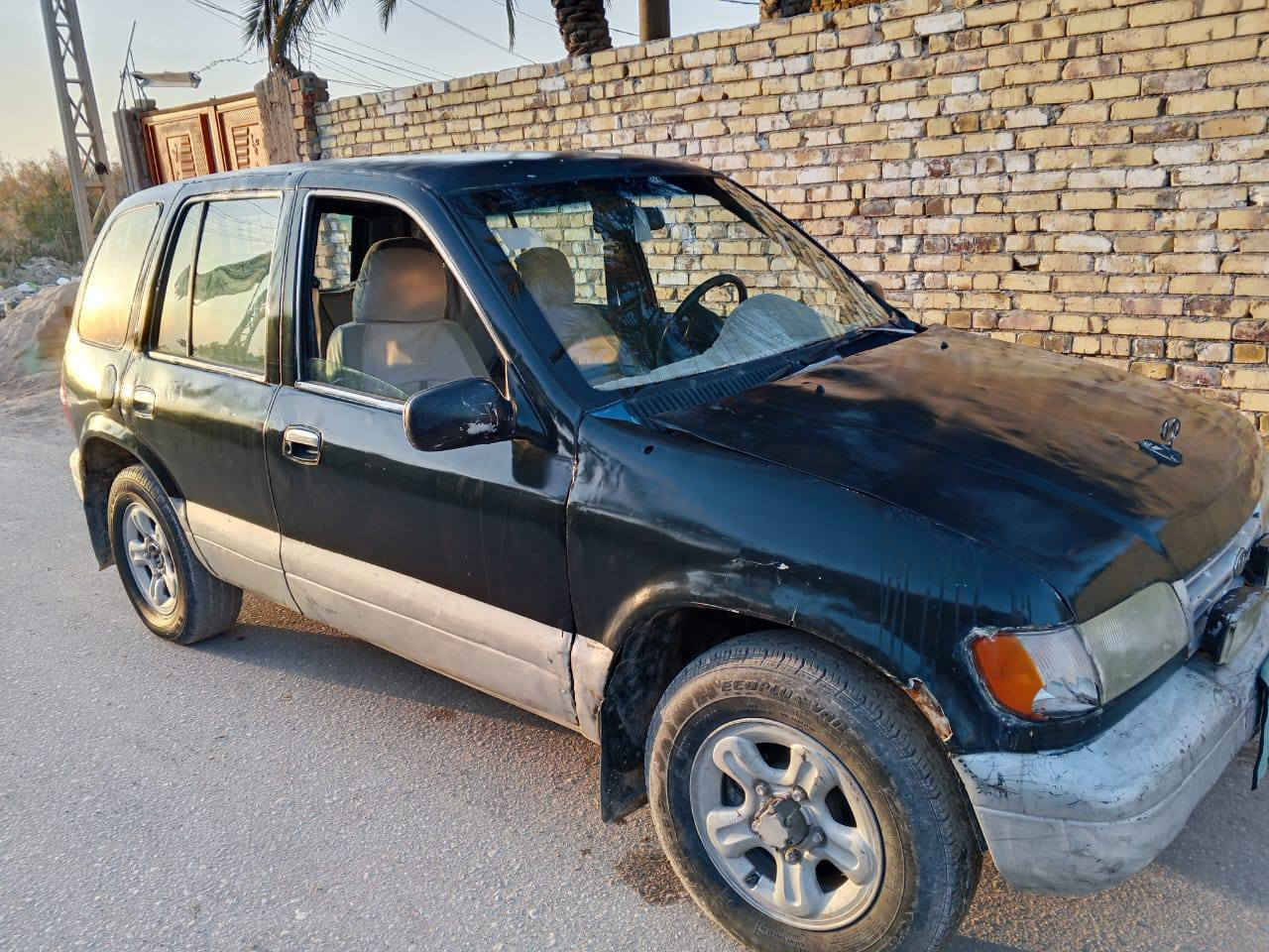 كيك روسيدا للبيع سياره نظيفه وحلوه داور ثاني يوم السعر 27 ورقه وبيها مجال الموديل 93//***********
