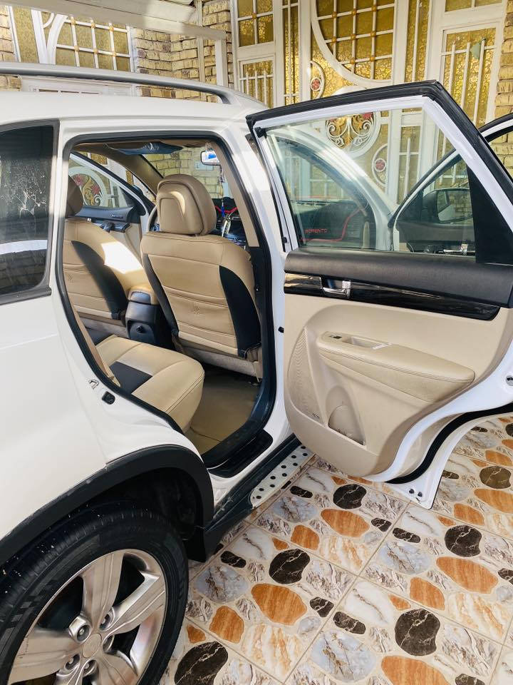 اللهم صل على محمد وال محمد
ً
سورنتو امريكي  ابيض صدفي موديل ٢٠١٣

محرك ٦سلندر

رقم بغداد مشروع وطني حرة  ب اسمي وسنوية جديد   لحد ٢٠٢٧

السيارة رش هلال جاملغ الخلفي بدون دواخل ولا لغد ولا كلشي ضربة واردها فقط

كير + مكينة كفالة  ايضا شرط الفحص
مواصفاتها معروفه

فول بصمه +بانوراما +مري جانبيه كهربائيه + تبريد سبع راكب* منظومه زنون بلوجكتر زنون 
سونارها موجود كامل

للتواصل الخاص او واتساب / واسط الكوت

***********
