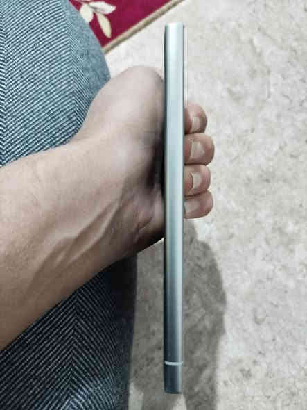 سامسونك اس 24الترا جهاز نضيف جديد مامفتوح ضمان وتربرو
ذاكره 256بي نقطه بل شاشه زغيره مبينه ممثره ابد سعر 625
***********
