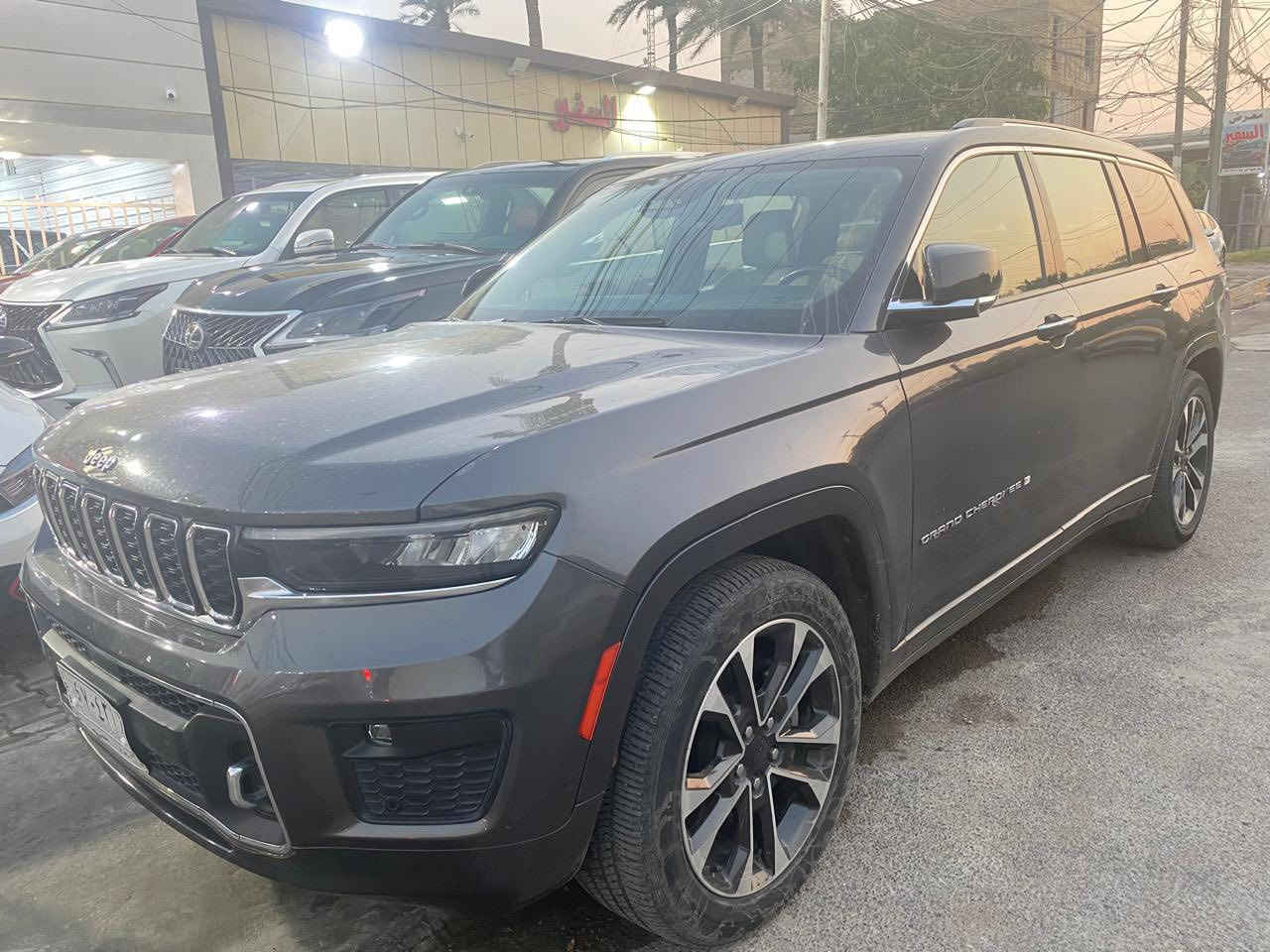 السلام عليكم
جيب اوفر لاند 2021 وارد امريكي 

بية صبغ ابواب 
صور الحادث مرفقة بالمنشور

السعر 295$

‭0771 164 3920‬
