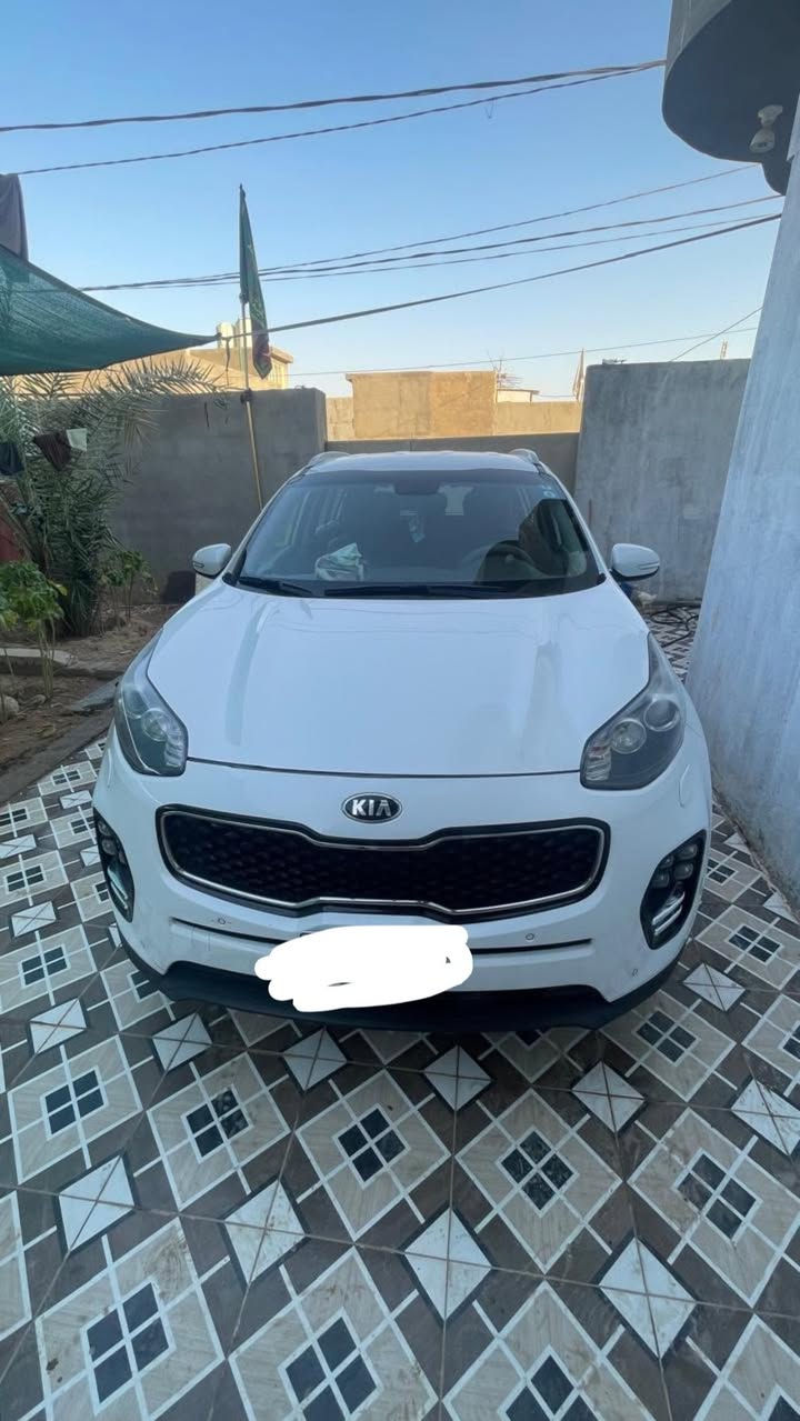 السلام عليكم 
سبورتج للبيع 2018 خليجي رقم بغداد السونار مرفق بالمنشور السعر 187 ورقة وبيها مجال 
***********
