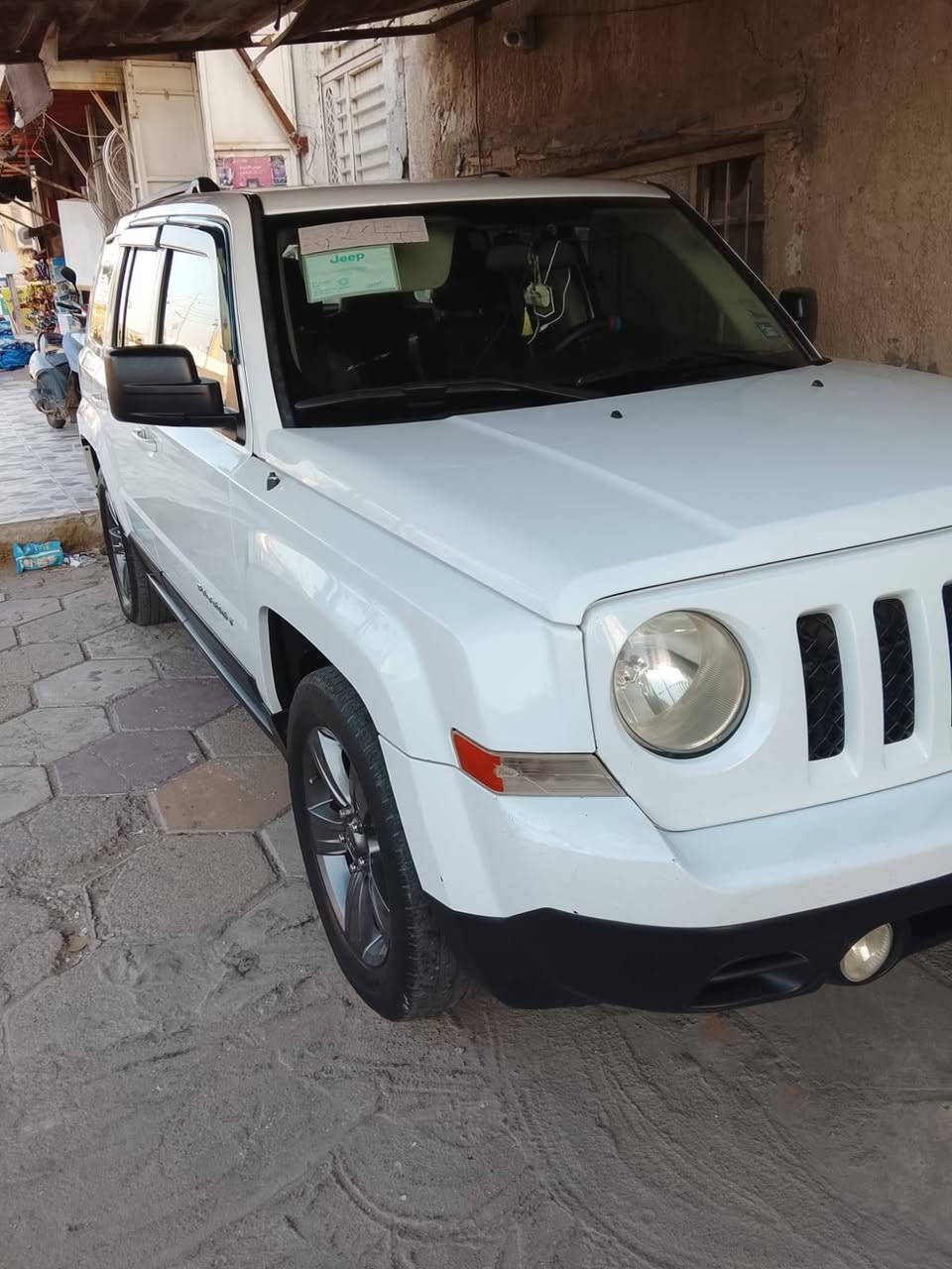 السلام عليكم

جيب باتريوت للبيع مديل 2014
مكينه 2400
فول موصفات مكان  العماره 
***********
