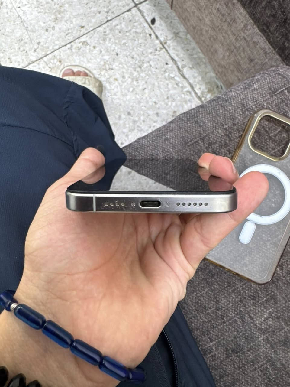 ايفون 15pro max  لون  الابيض تليفون شخط مابي جديد كله  مبدل شاشه افضل نوعيه بلسوك  بطاريه 85. ذاكرته 256 استخدام بيت 
تواصل ***********
